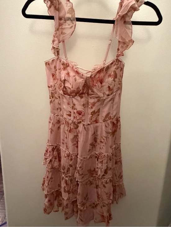 Altar'd State Dresses & Skirts - Altar'd State Dusty Pink Floral Dress with Lace Trim
